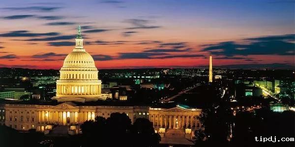 重磅！biwei必威「公共负担」新规10月生效，领福利将影响拿绿卡