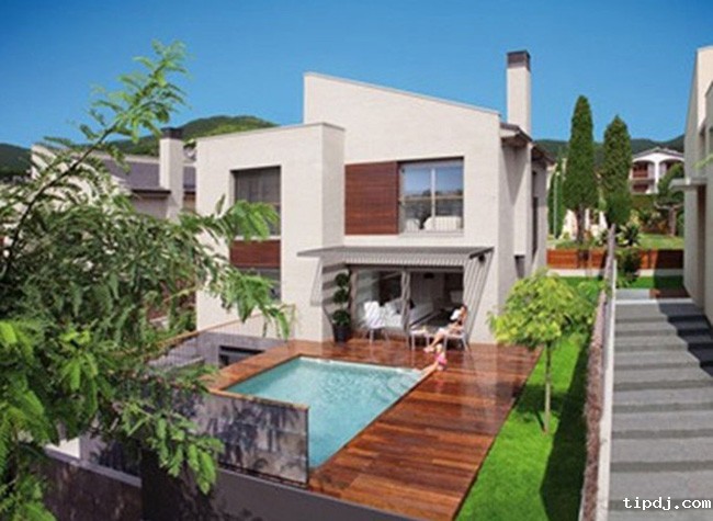 C先生成功购得西班牙巴塞罗那维纳索别墅365㎡