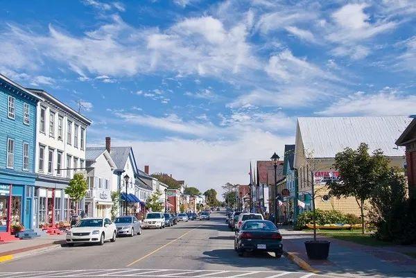 如何才能高效快速一步永居加拿大？NB省企业家移民项目为您助力