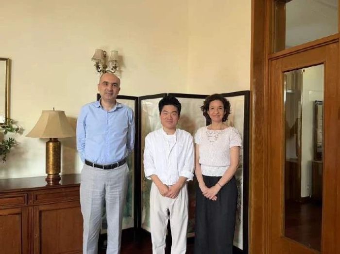 董宇辉前往希腊