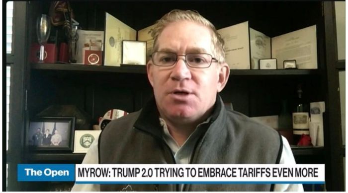 经济学家马克·埃尔科拉奥